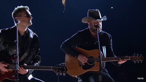 Eric Church and Jeff Hyde playing Takamine guitars together